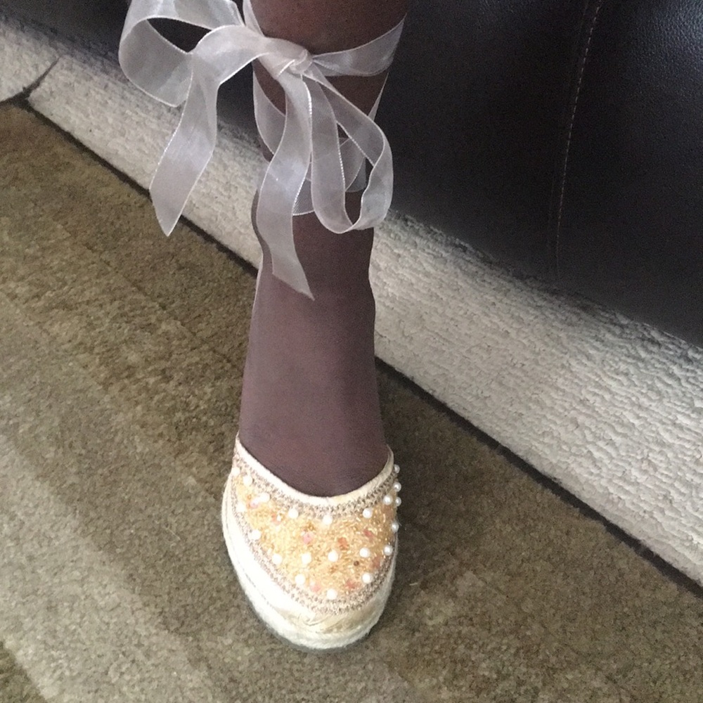 Shoes - Picture 7 of 8